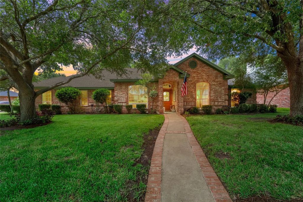 9408 Silverthorn Drive, Waco
