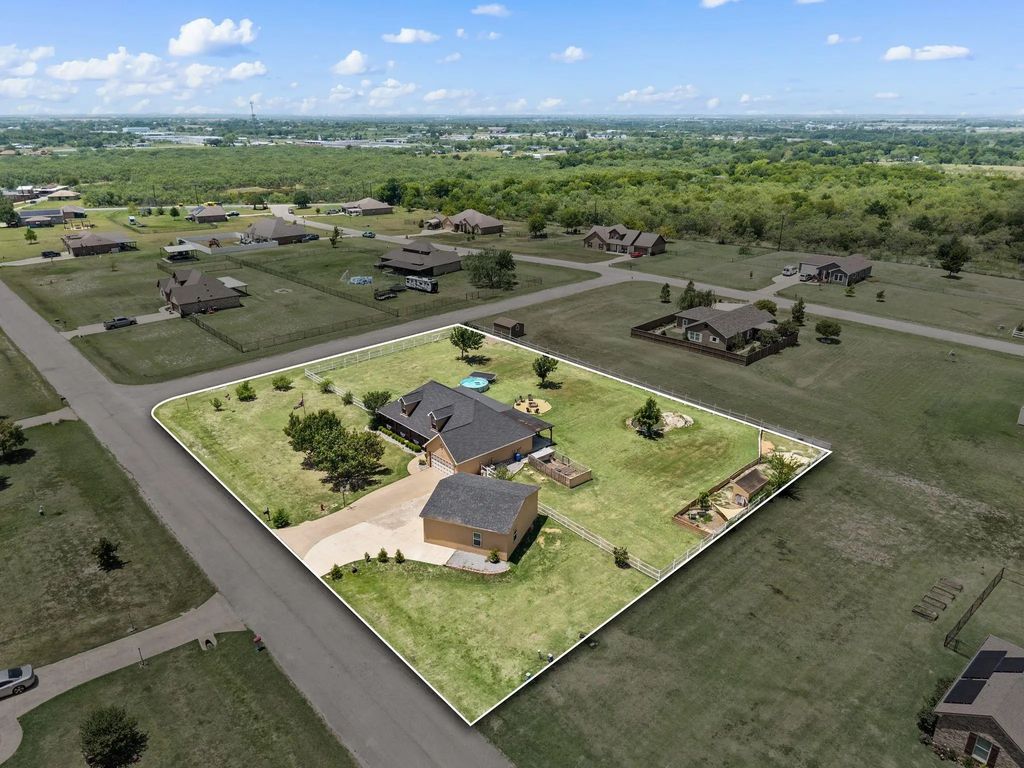 15099 Saddle Ridge Circle, Terrell