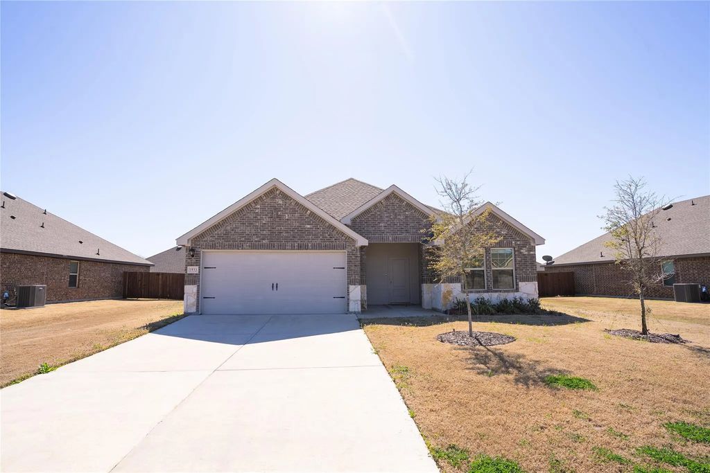 1833 Pecan Valley Drive, Kaufman