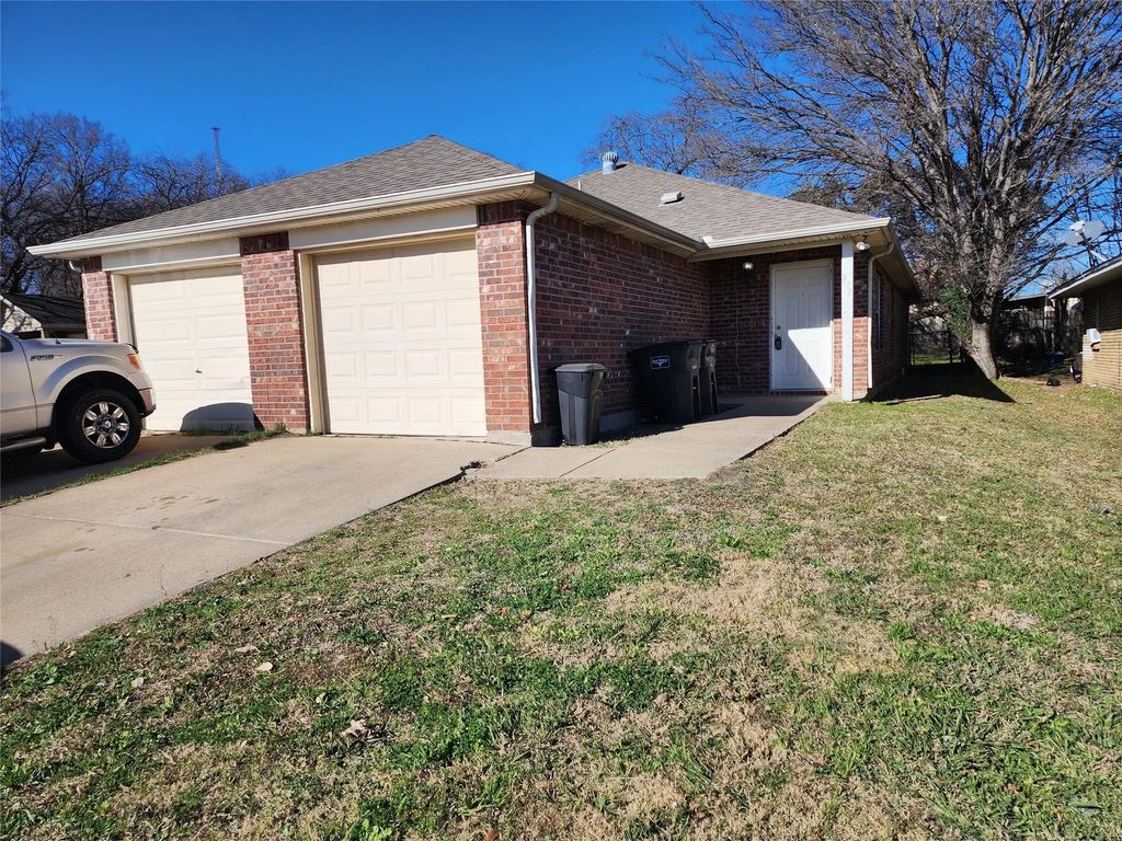 939 Baker Street, Fort Worth