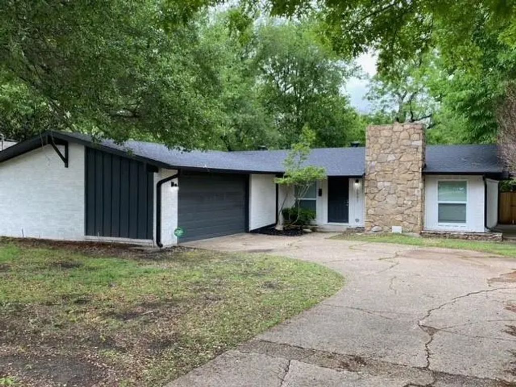 1301 N Waterview Drive, Richardson