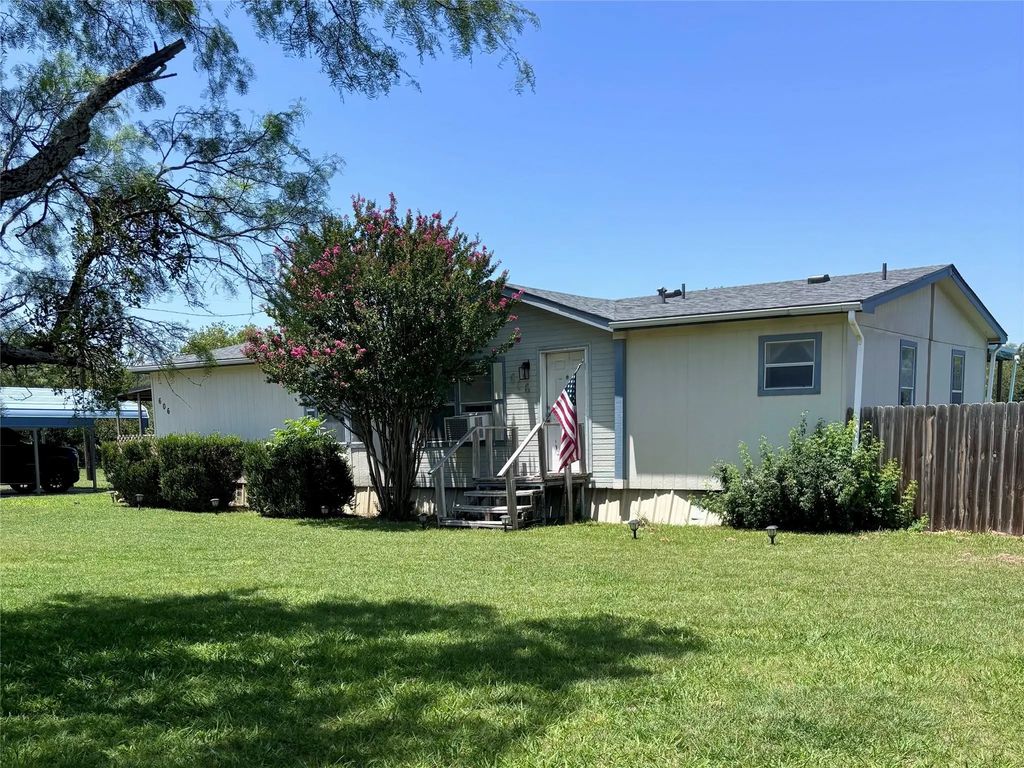 606 W 16th Street, Cisco