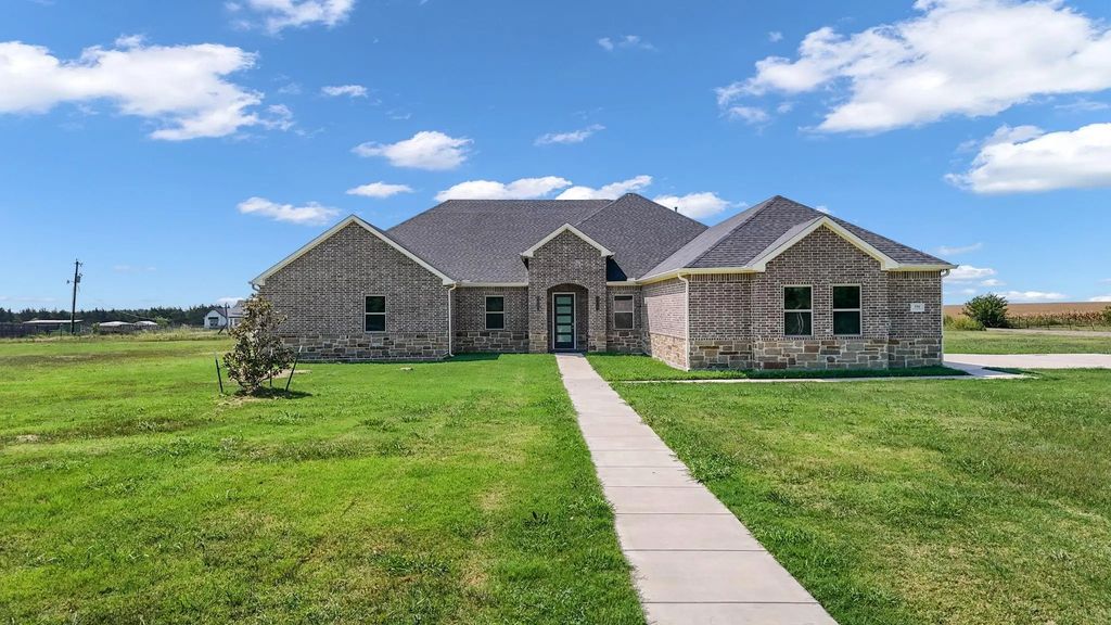 350 Farrar Road, Waxahachie