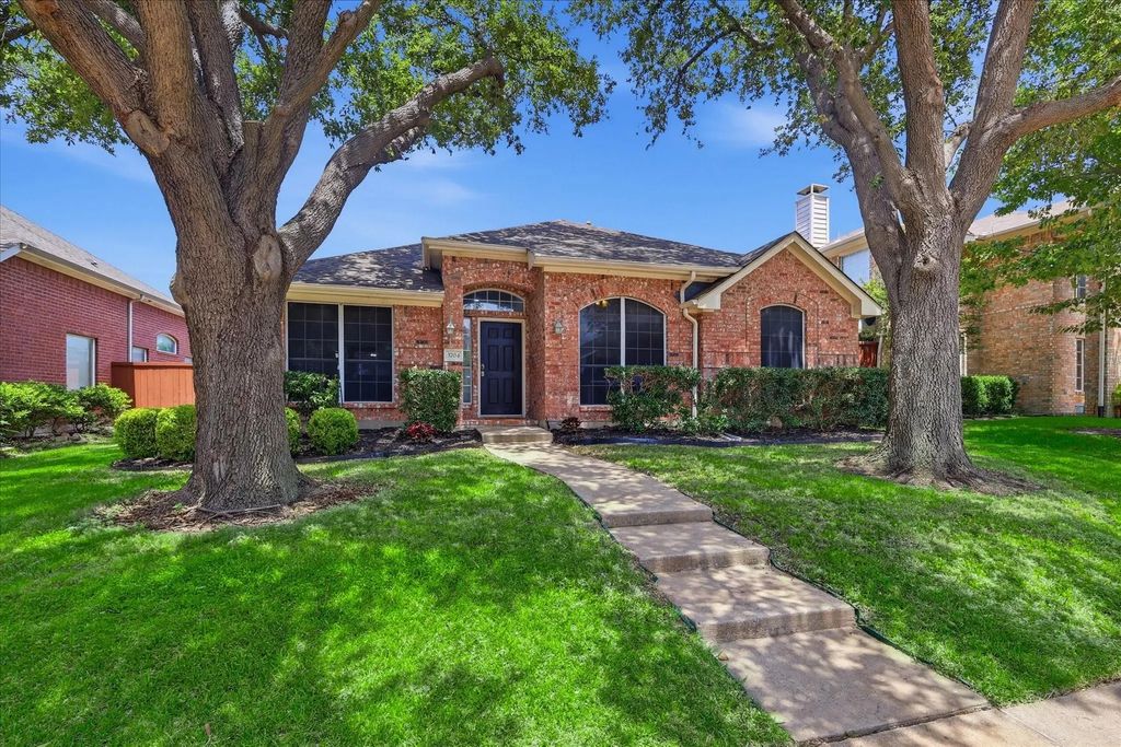 3704 Cottonwood Springs Drive, The Colony