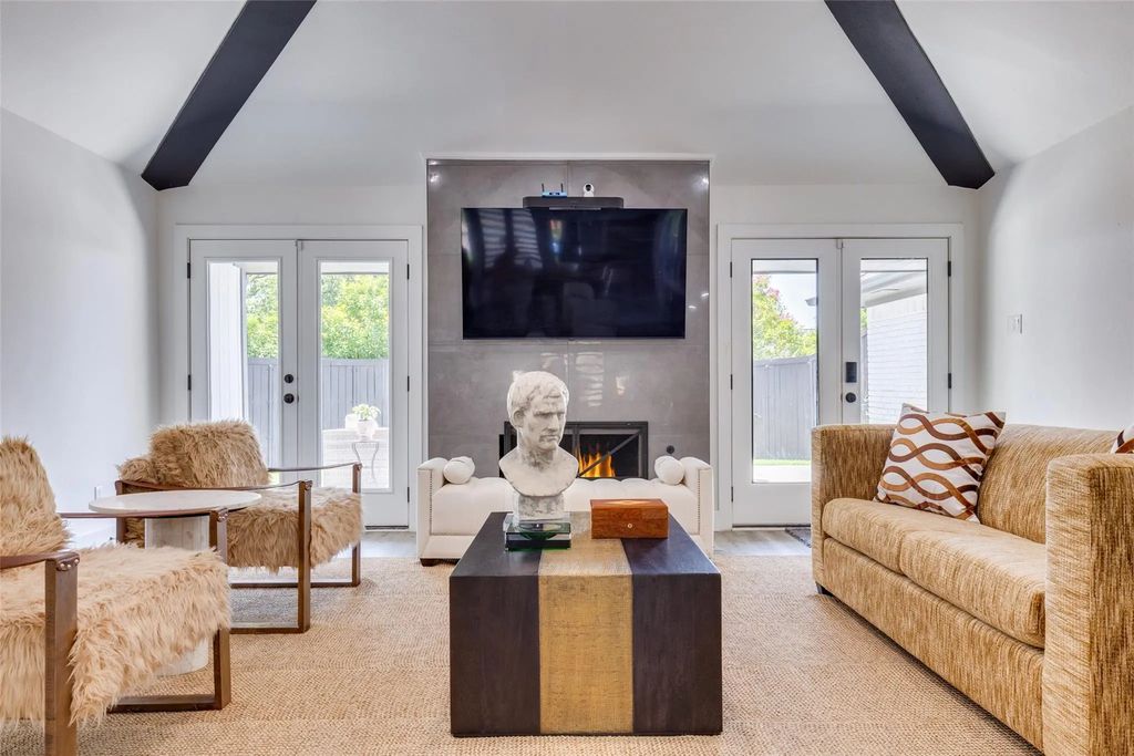 6626 Harvest Glen Drive, Dallas