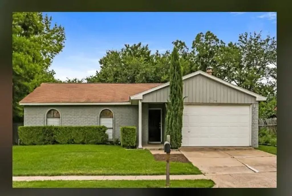 2308 Tallowood Court, Fort Worth