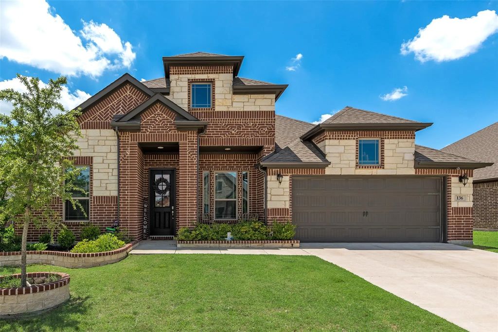 136 Aucuba Lane, Waxahachie