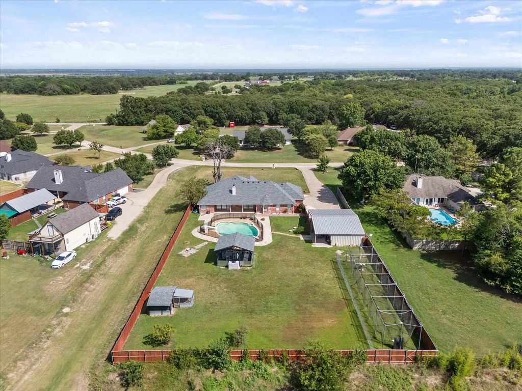 1089 Oak Hollow Lane, Combine