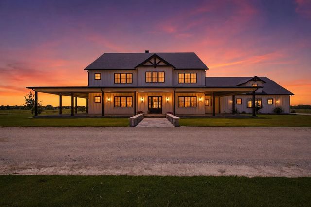 1670 N Bosley Road, Santo