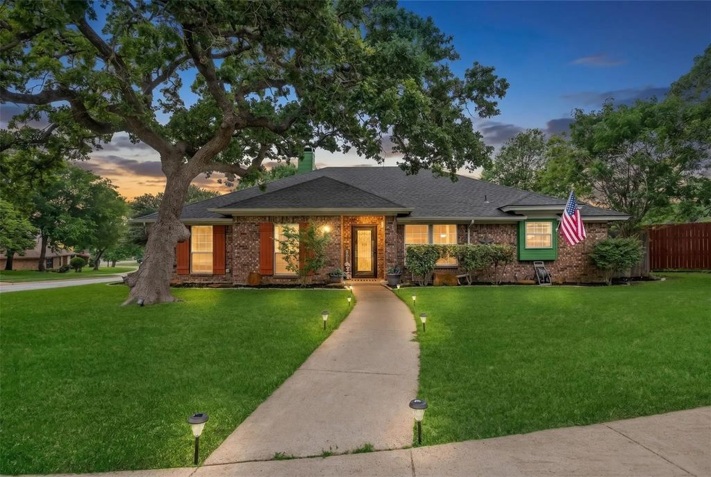 2108 Oakmeadow Place, Bedford