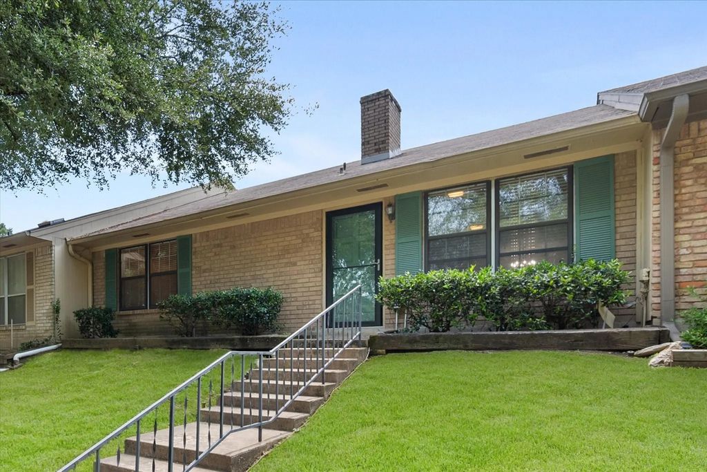 1208 Lexington Drive, Corsicana