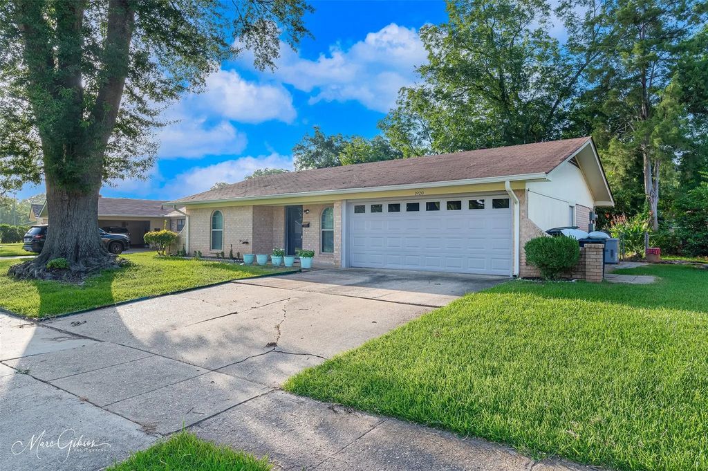1920 Venus Drive, Bossier City