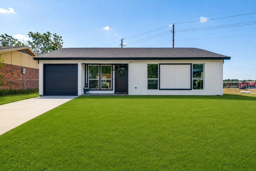 208 Woodgrove Street, Mesquite