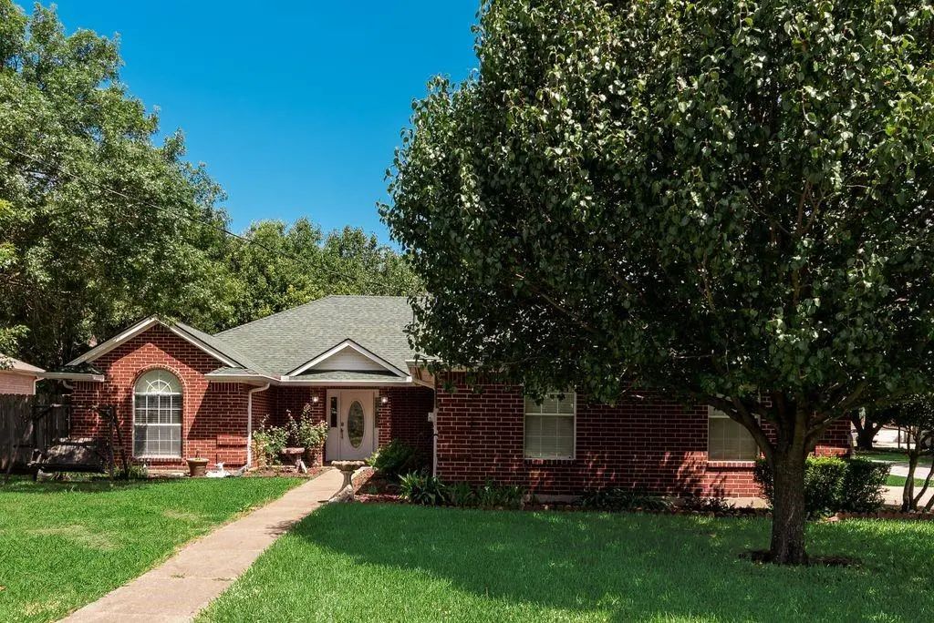 301 South Circle, Grandview