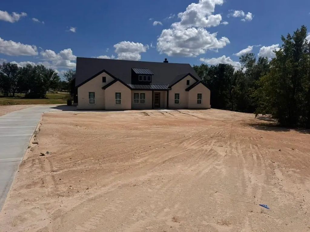 809 Zachary Michael Court, Springtown