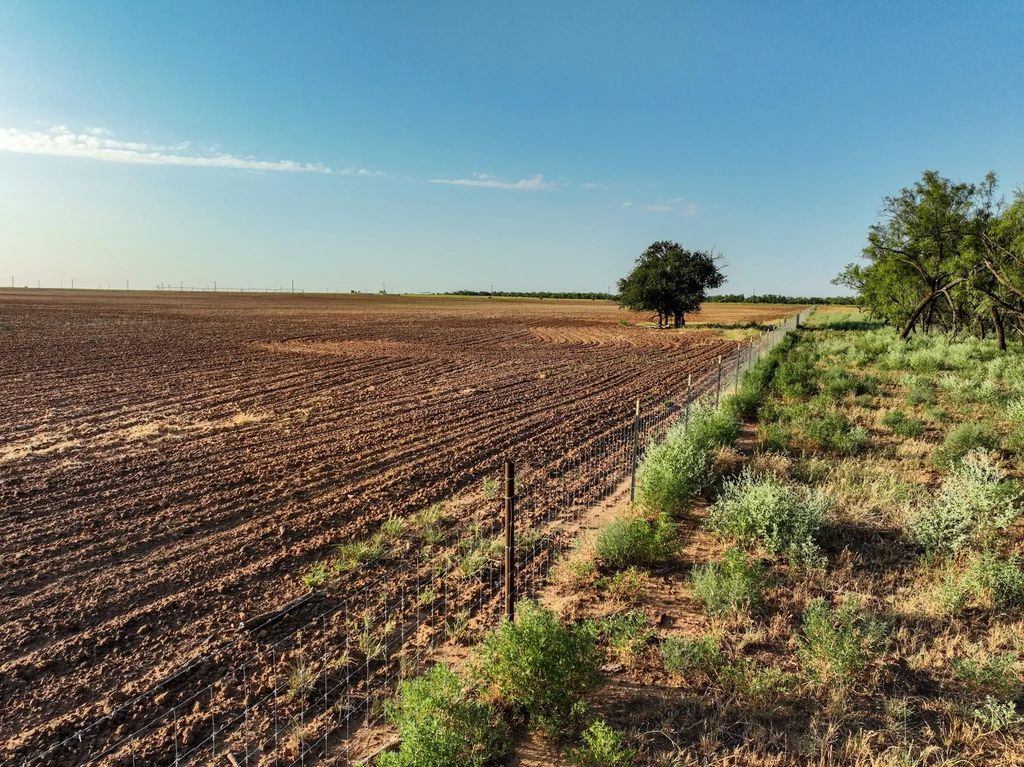 80 4220 County Road, Knox City