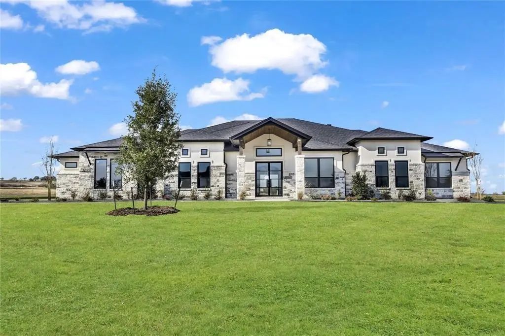 5021 Frost Creek, Aledo
