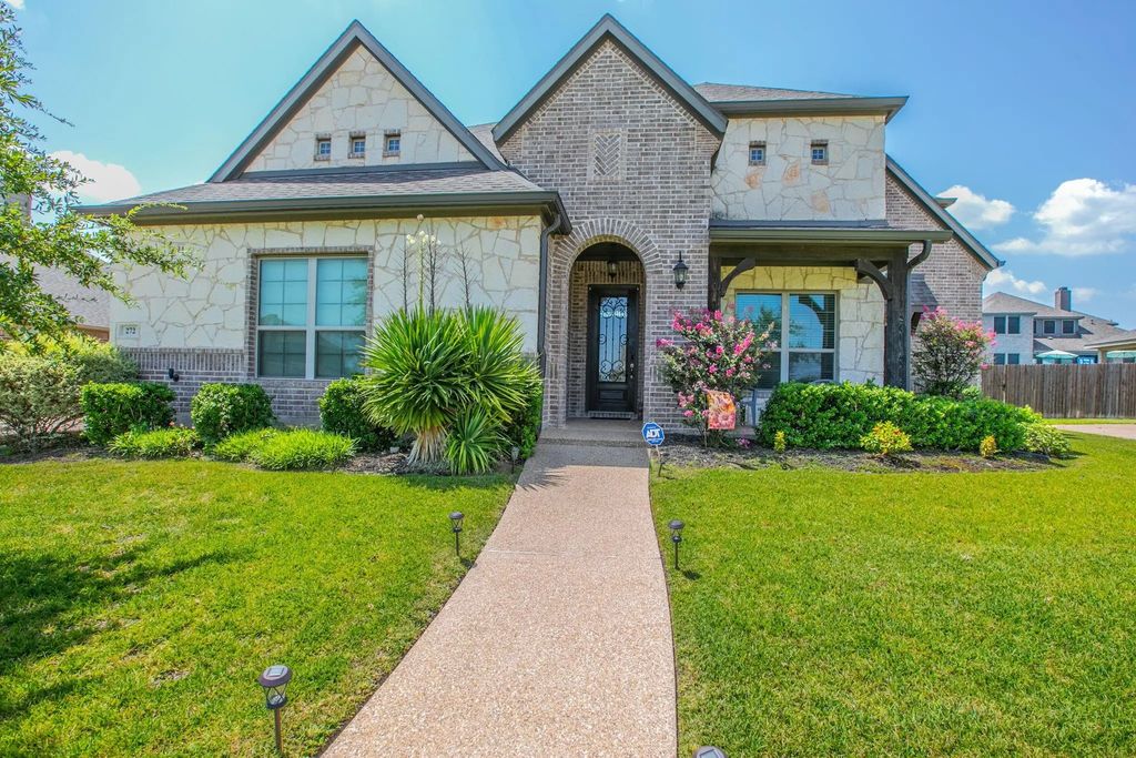 272 Big Creek Loop, Hewitt