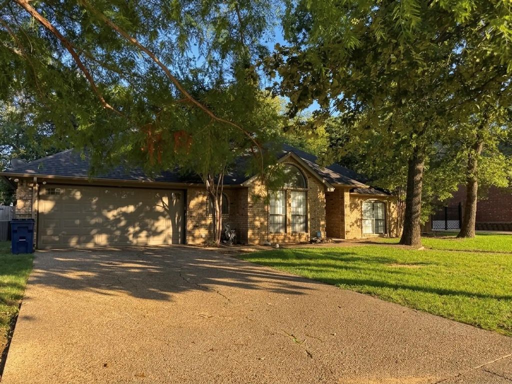 124 Brushy Mound Road, Burleson