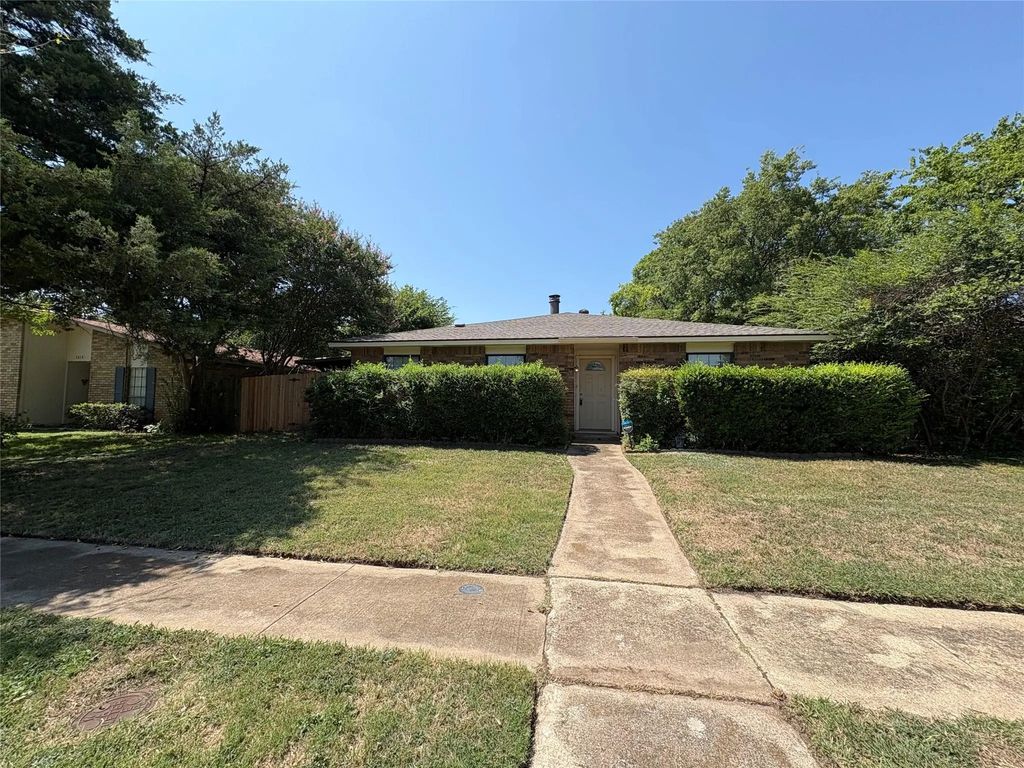 7222 Hedge Drive, Dallas