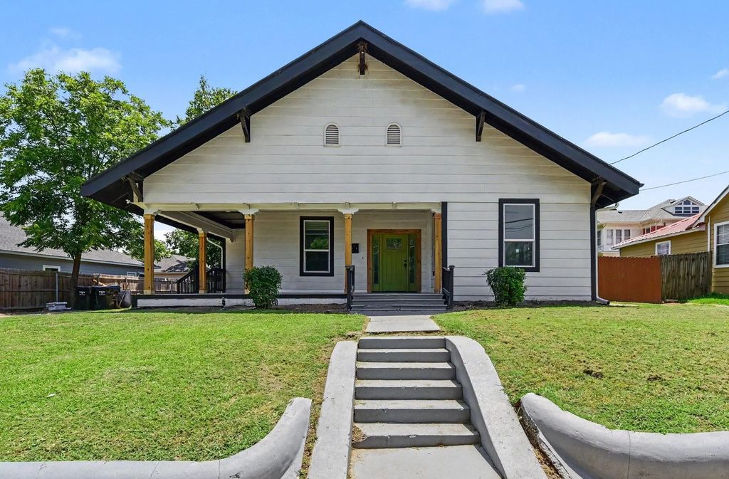 2611 Bourland Street, Greenville
