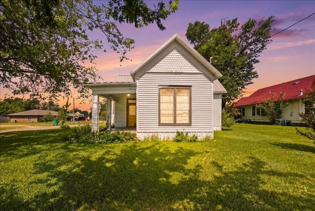 501 N Mignonette Street, Kosse