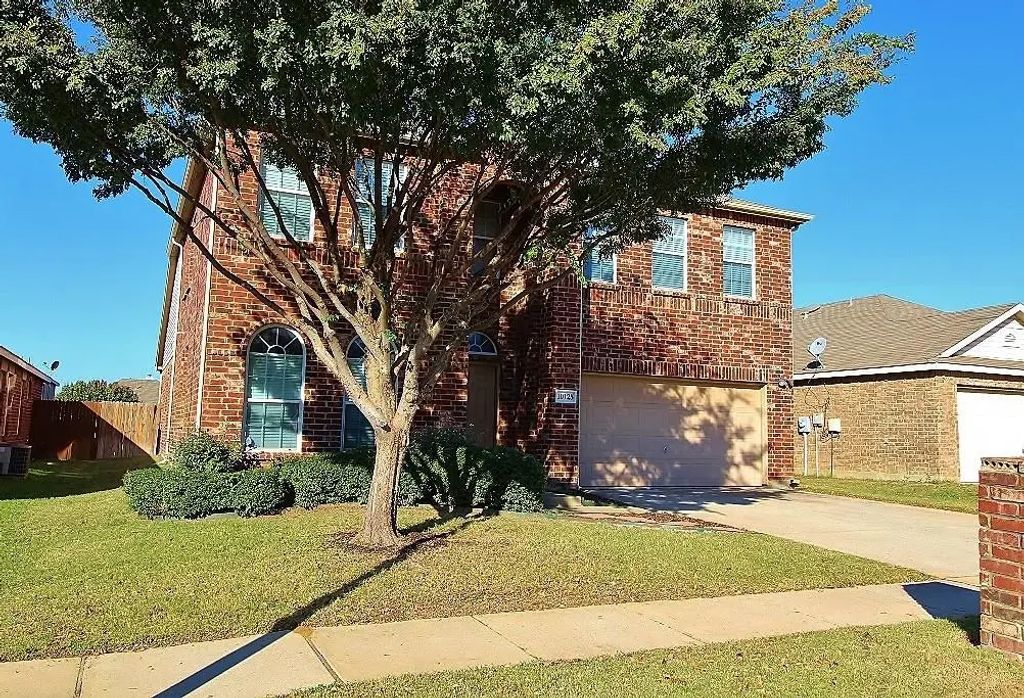 10125 Sourwood Drive, Fort Worth