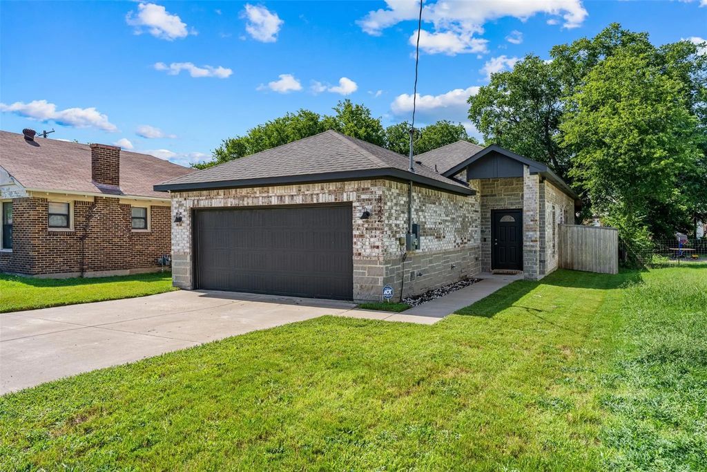 322 E Walnut Street, Hillsboro