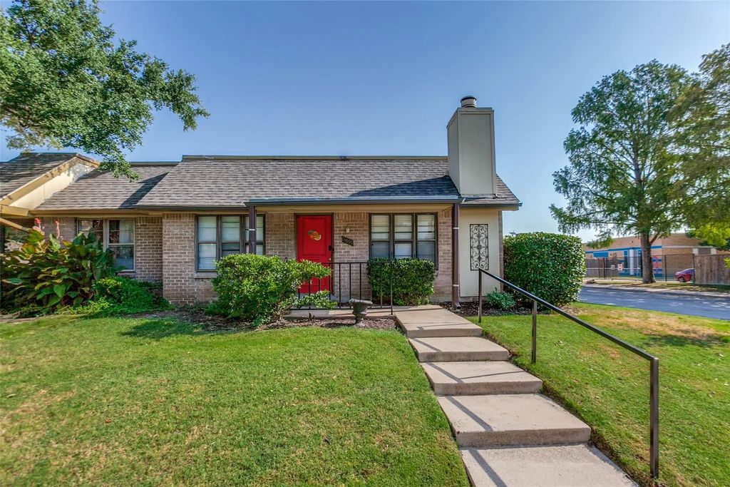 13899 Brookgreen Drive, Dallas