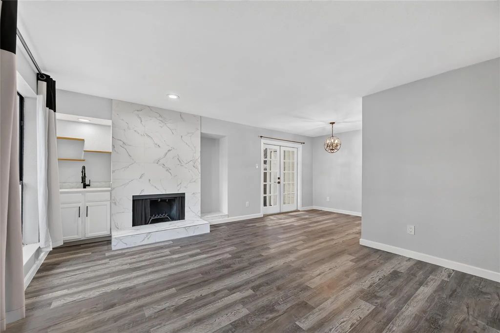 6646 E Lovers Lane 911, Dallas