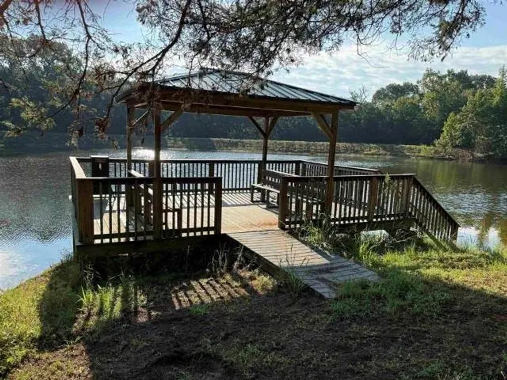 21120 Fm 16 W, Lindale