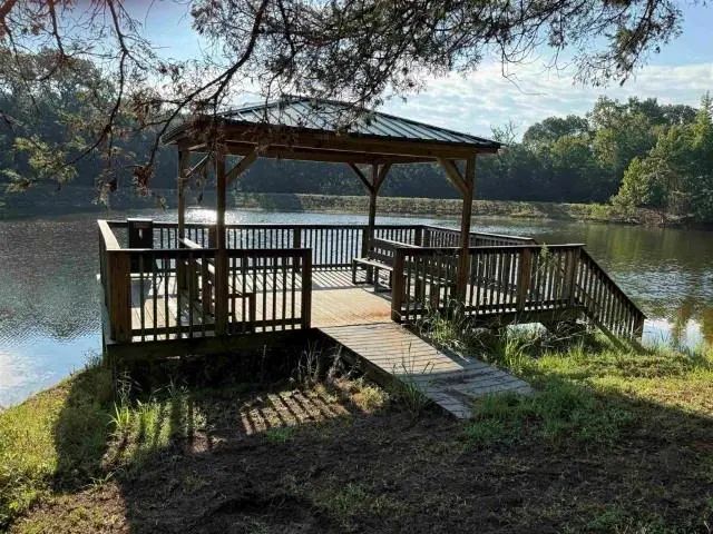 21120 Fm 16 W, Lindale