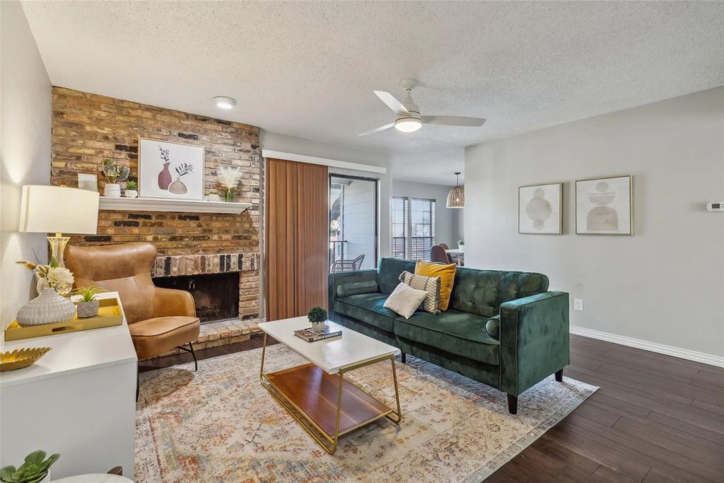 15151 Berry Trail 706, Dallas