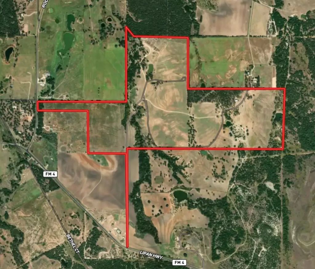 10400 Lipan Highway, Lipan