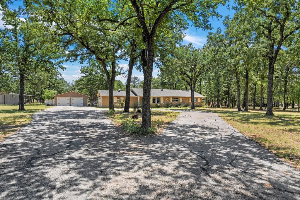 1047 Fort Hill Road, Waco