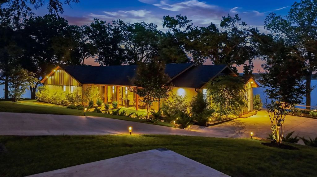 7250 Briar Road, Azle