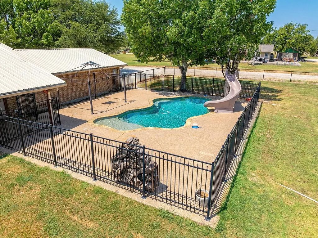 3472 N Masch Branch Road, Denton