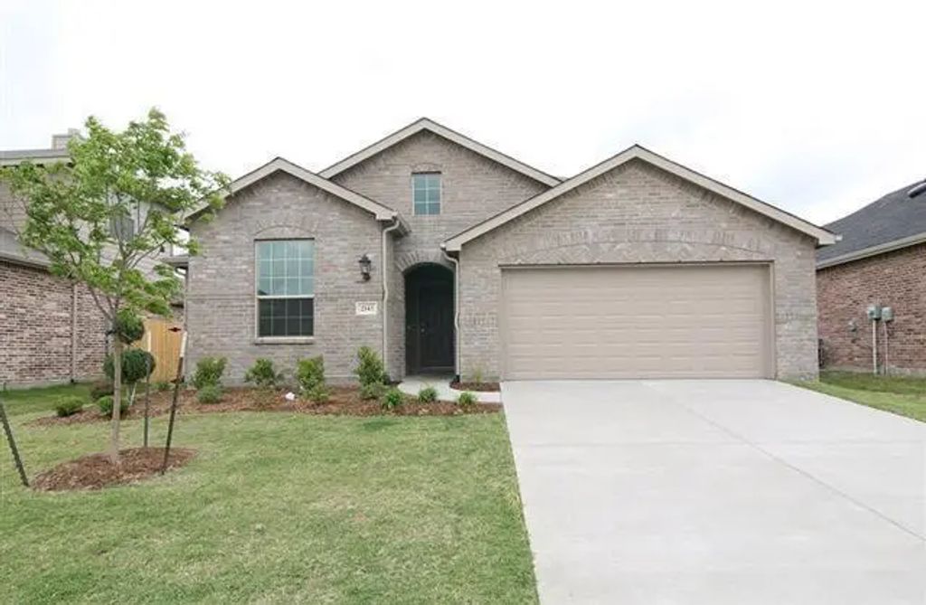 2143 Rains County Road, Forney