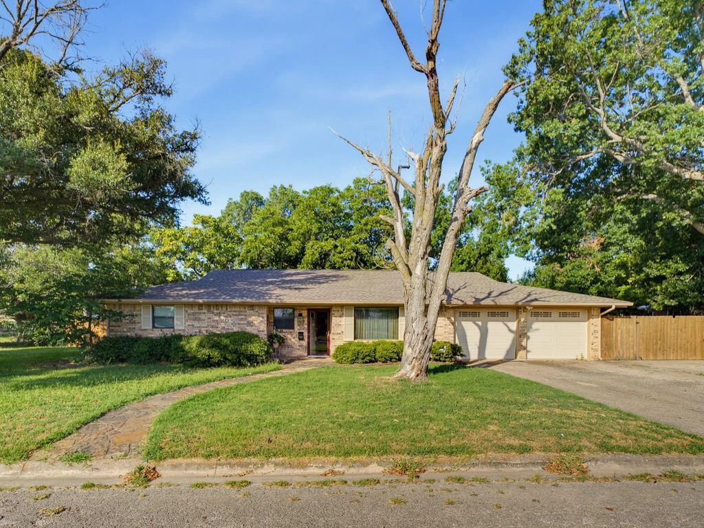 702 Preston Street, Bowie