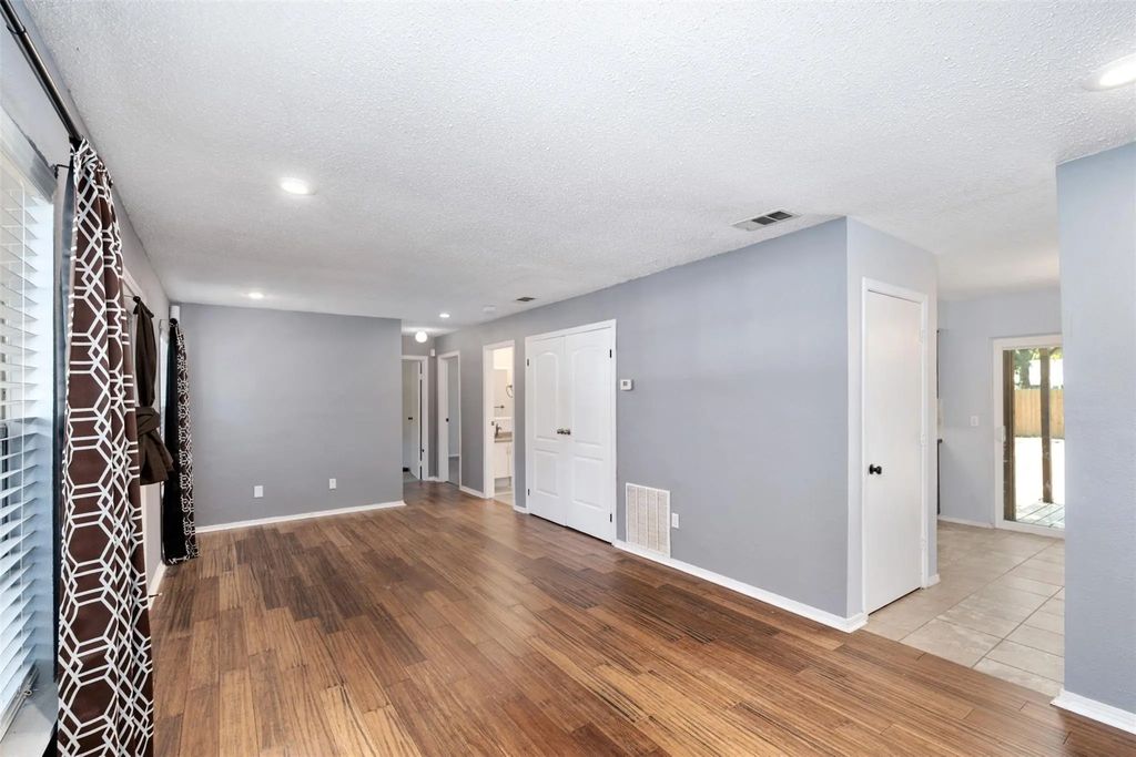 217 Pierce Drive, Mabank