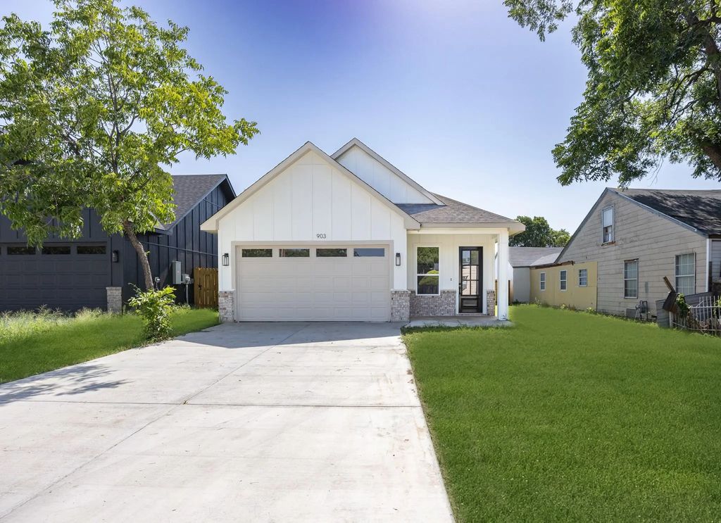 903 S Ayers Avenue, Fort Worth