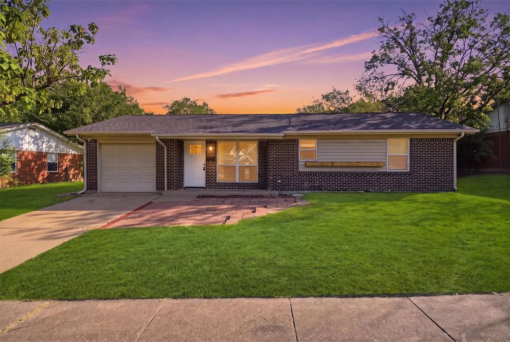 6214 Shadydell Drive, Fort Worth