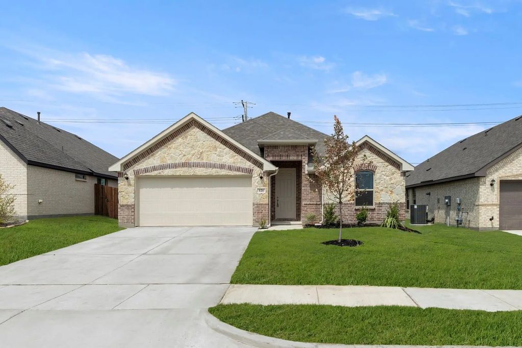 121 Whistling Duck Drive, Balch Springs