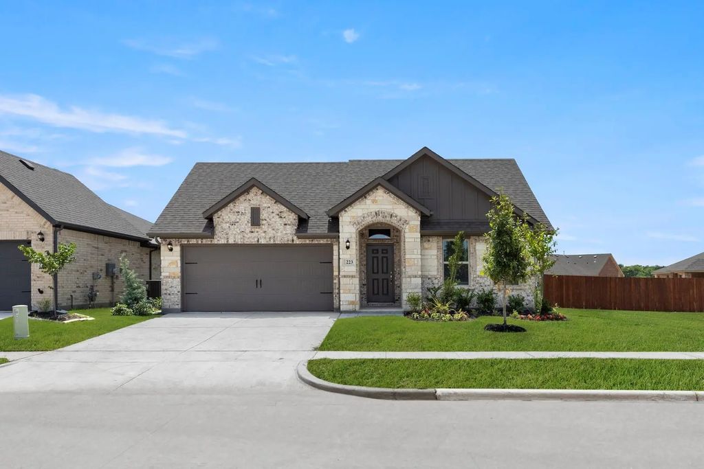 223 Van Horn Drive, Terrell