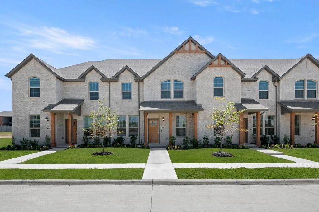 4502 Avion Drive, Sanger