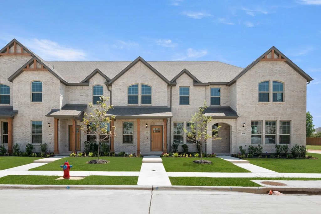 4506 Avion Drive, Sanger