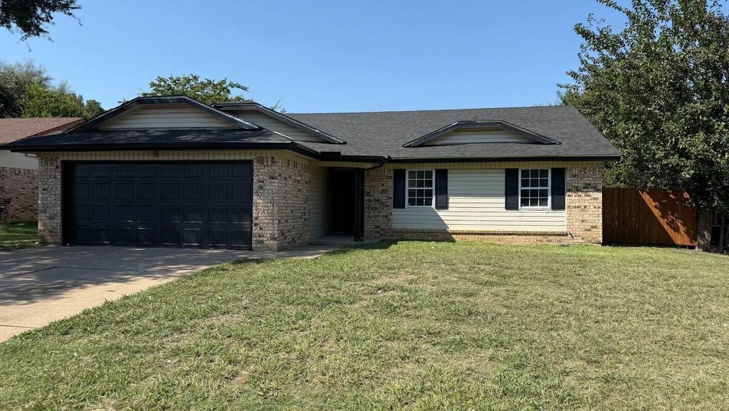 111 Iberis Court, Arlington