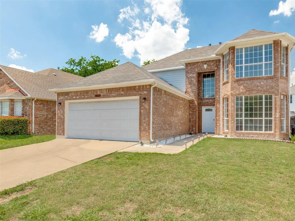 4713 Park Downs Drive, Fort Worth