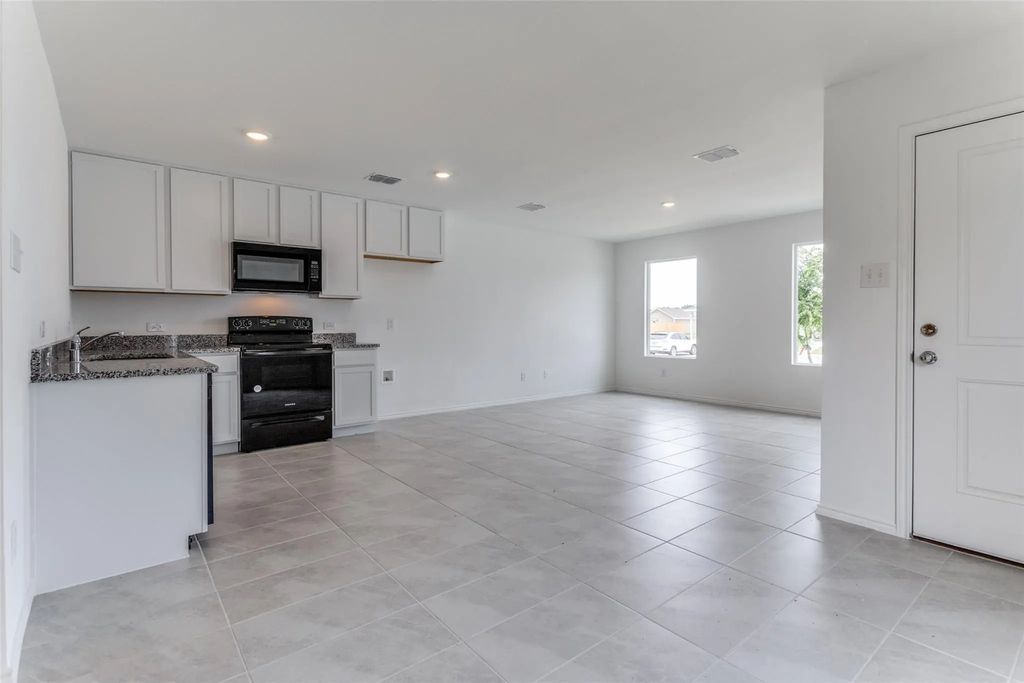 119 Sunflower Street, Princeton
