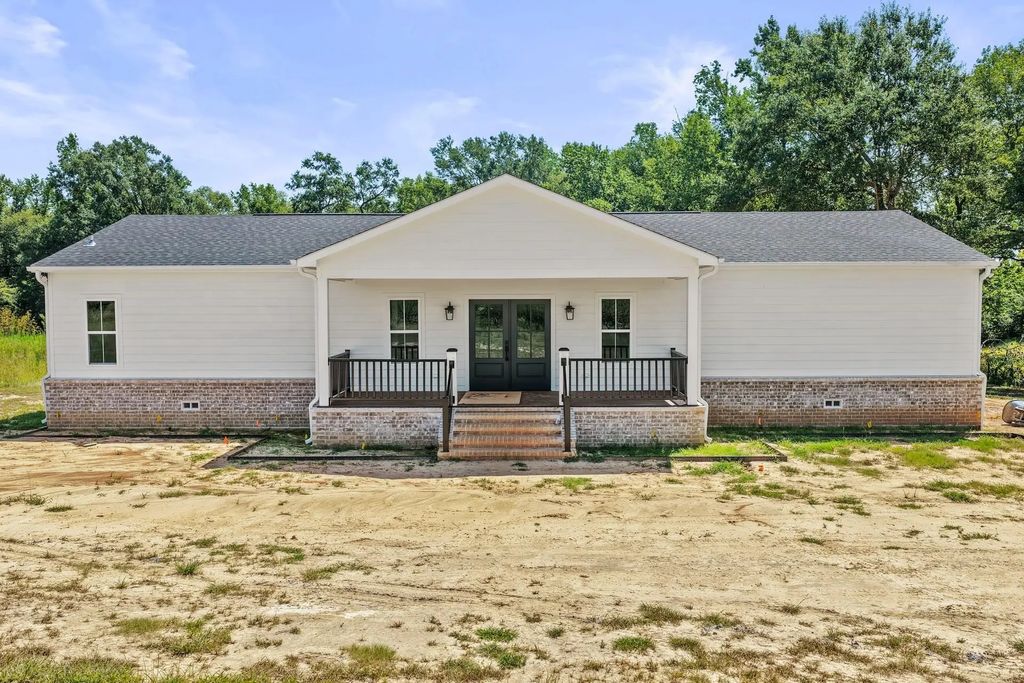 562 County Road 4230, Pittsburg